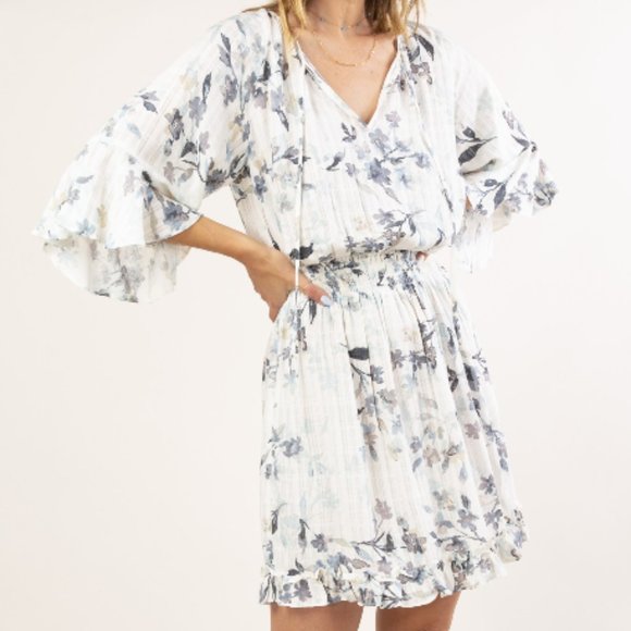 Love Stitch Dresses & Skirts - Love Stitch Elbow Sleeve Smocked Waist Dress